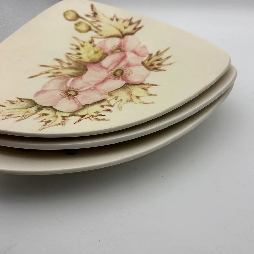 Vintage Holland Mold Triangular Floral Plates Set of 3 Signed Bert Lyerly 1961